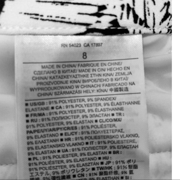 Banana Republic palm print dress shorts - Picture 3 of 3